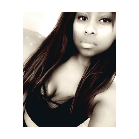 Meet your Posher, Kayla - Picture 1 of 1